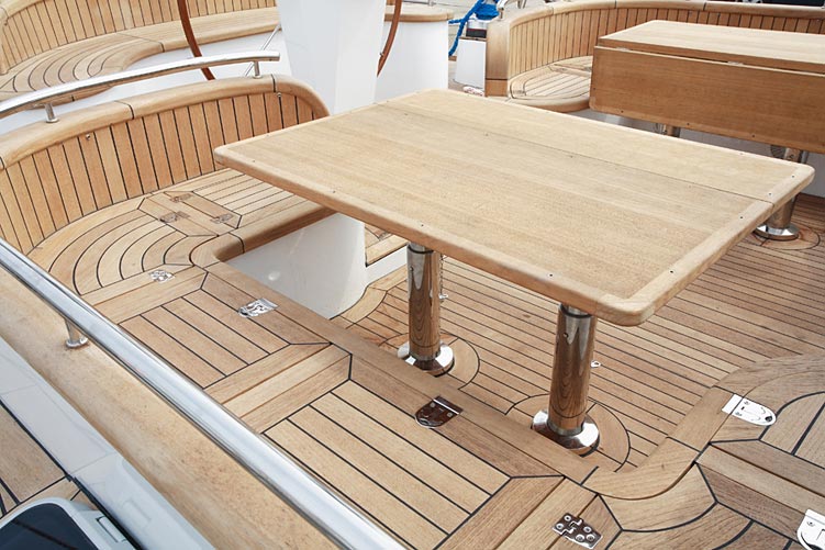 Conrad 66 photointerior02